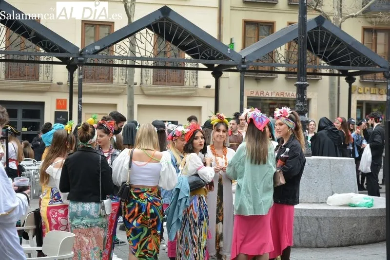 Fiestas de la Facultad de Psicología de la USAL en el centro de Salamanca. Fotos de Vanesa Martins
