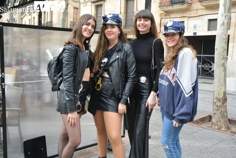 Fiestas de la Facultad de Psicología de la USAL en el centro de Salamanca. Fotos de Vanesa Martins