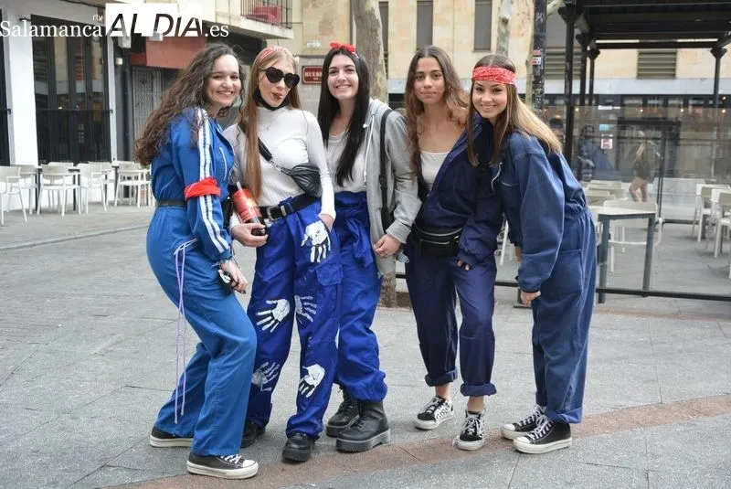 Fiestas de la Facultad de Psicología de la USAL en el centro de Salamanca. Fotos de Vanesa Martins