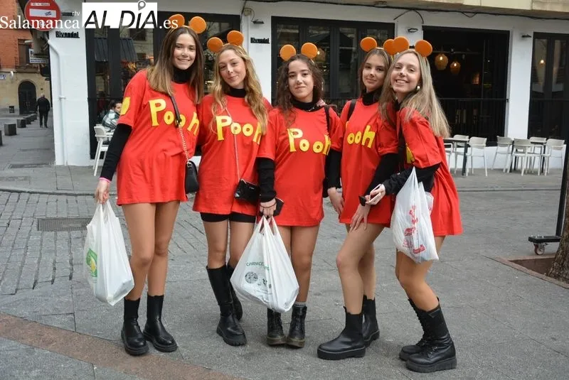 Fiestas de la Facultad de Psicología de la USAL en el centro de Salamanca. Fotos de Vanesa Martins