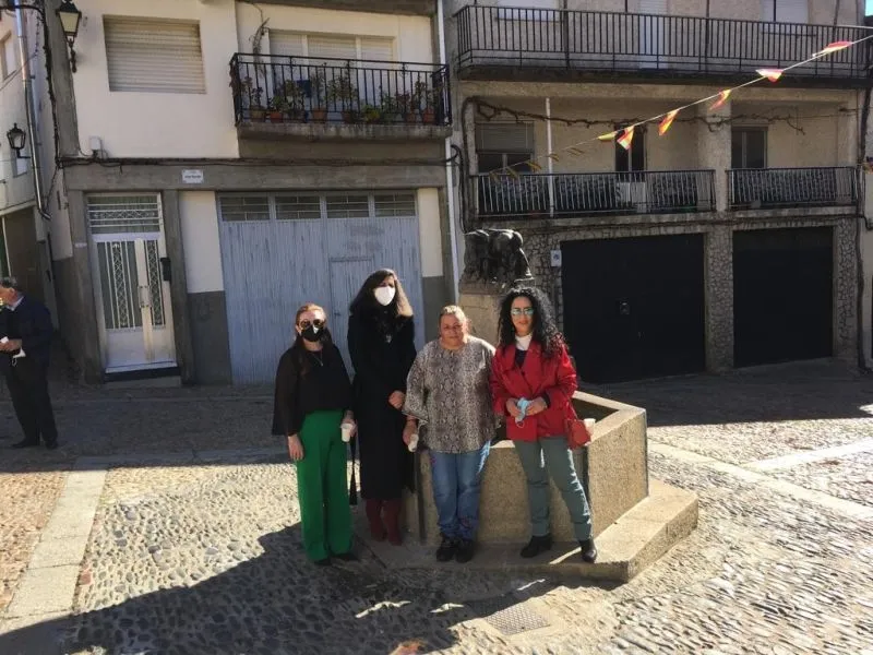Foto 2 - Valero celebra la tradicional fiesta de Las Candelas