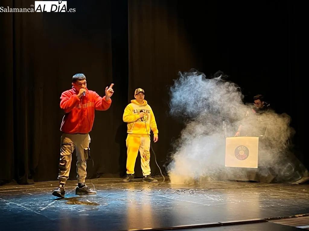 Foto 4 - La juventud disfruta con el concierto de rap de DPS y YoungTahy