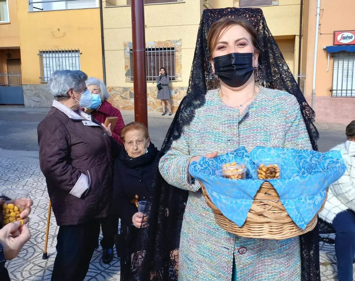 Foto 3 - Animada celebraci&oacute;n de las &Aacute;guedas en Gallegos de Arga&ntilde;&aacute;n