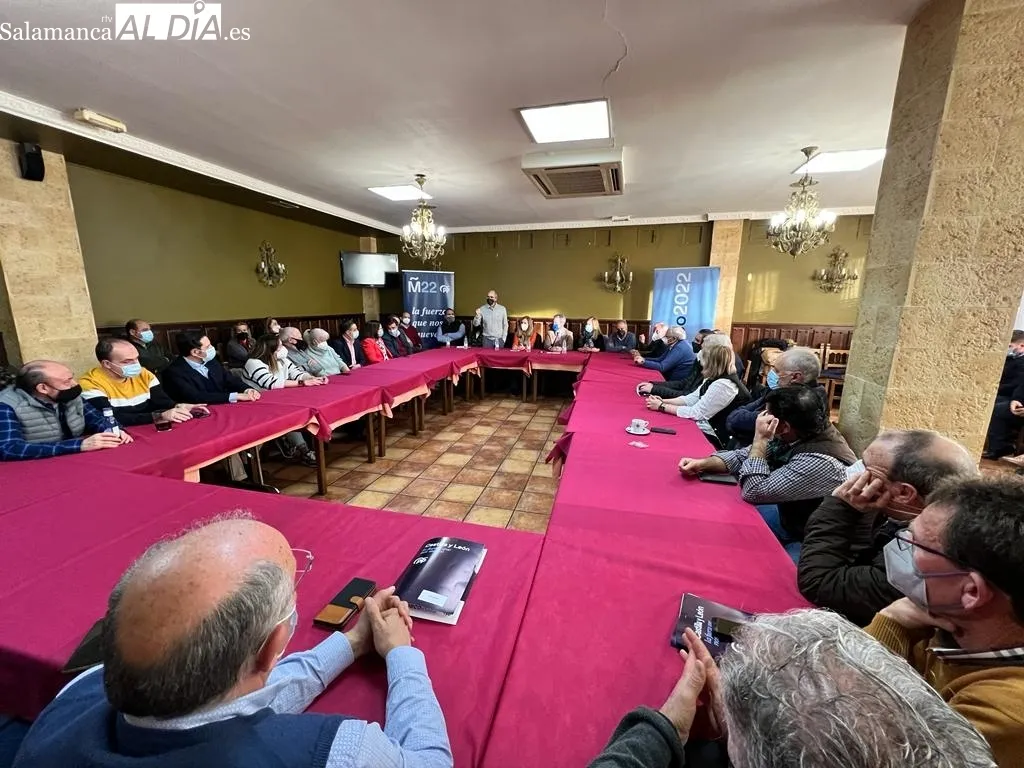 Foto 7 - "Veo que nadie m&aacute;s que Ma&ntilde;ueco ha presentado un programa para Castilla y Le&oacute;n"