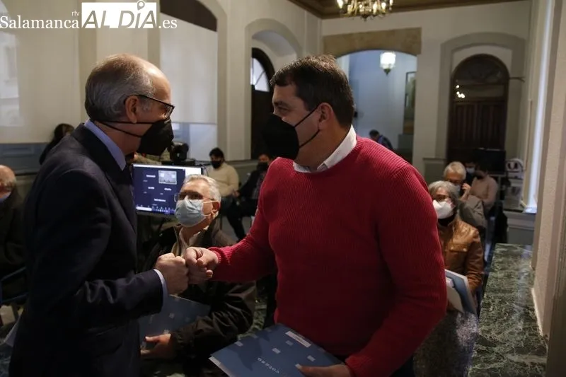 La Diputación de Salamanca entrega los inventarios de bienes municipales a una veintena de municipios de la provincia / FOTOS: DAVID SAÑUDO