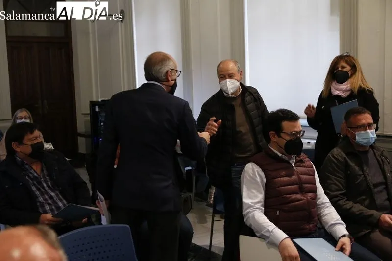 La Diputación de Salamanca entrega los inventarios de bienes municipales a una veintena de municipios de la provincia / FOTOS: DAVID SAÑUDO