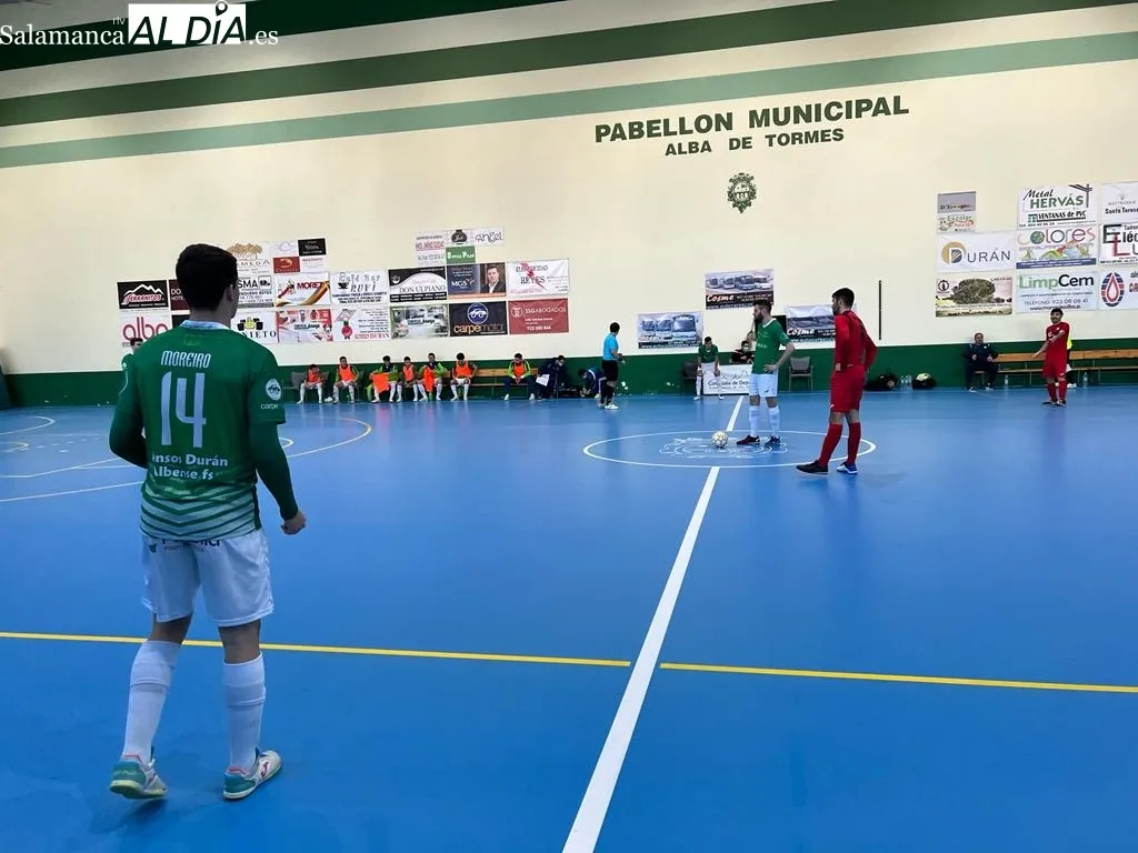 Foto 10 - El Piensos Dur&aacute;n Albense se ahoga en la orilla frente al Universidad de Valladolid (3-4)