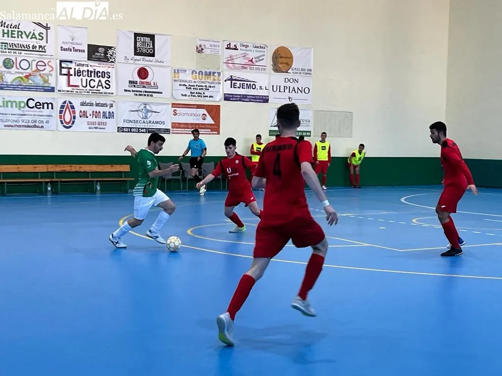 Foto 6 - El Piensos Dur&aacute;n Albense se ahoga en la orilla frente al Universidad de Valladolid (3-4)