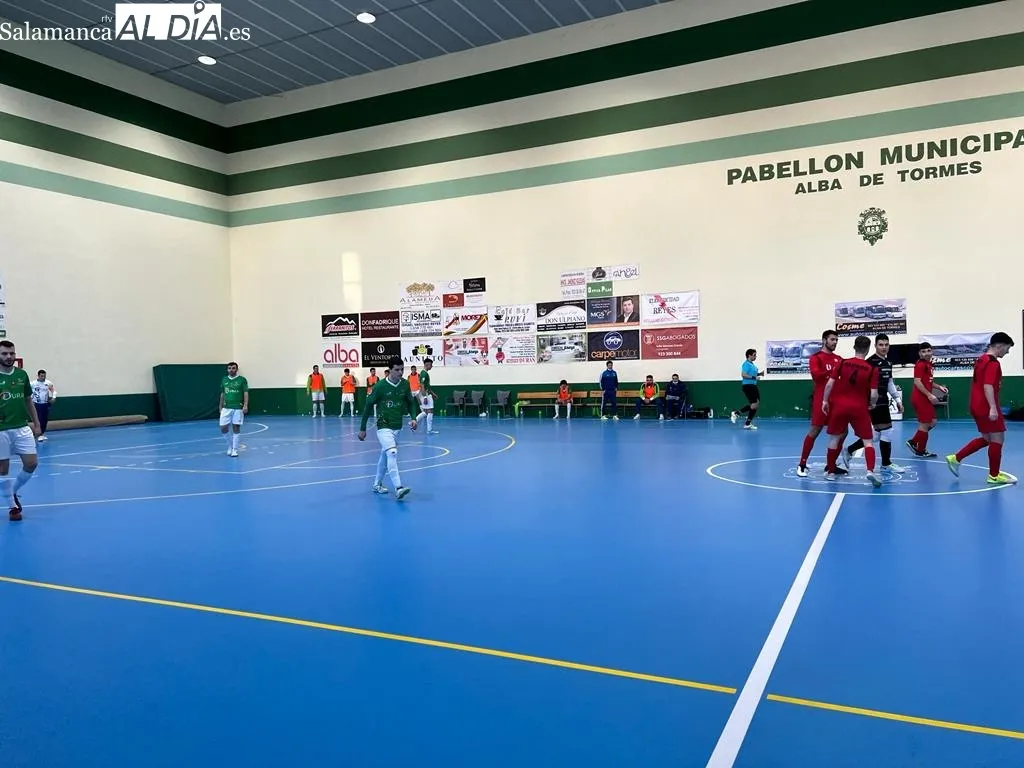 Foto 5 - El Piensos Dur&aacute;n Albense se ahoga en la orilla frente al Universidad de Valladolid (3-4)