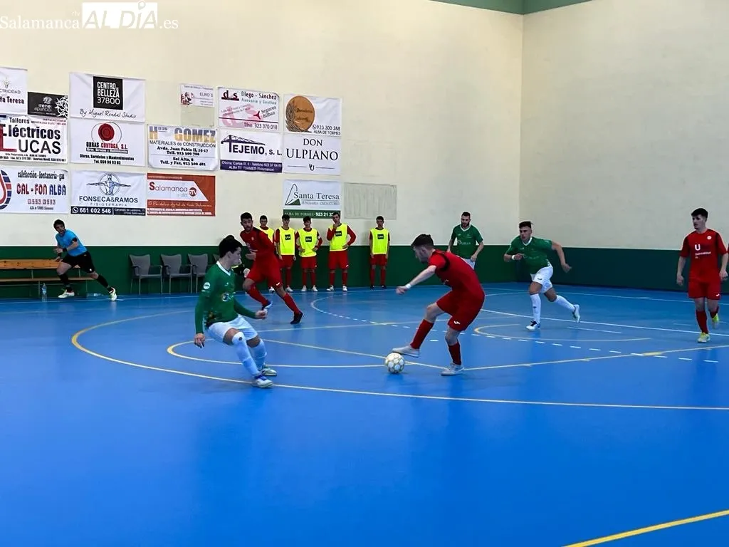 Foto 3 - El Piensos Dur&aacute;n Albense se ahoga en la orilla frente al Universidad de Valladolid (3-4)