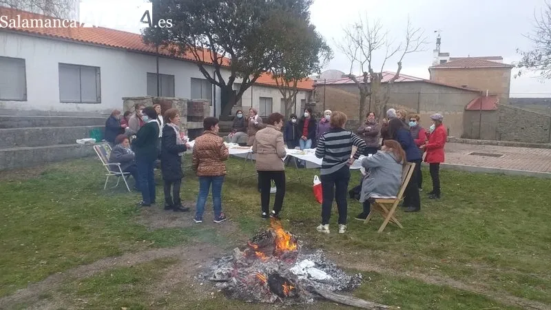 Los vecinos de Cipérez volvieron a celebrar el Jueves Merendero