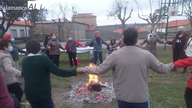 Los vecinos de Cipérez volvieron a celebrar el Jueves Merendero