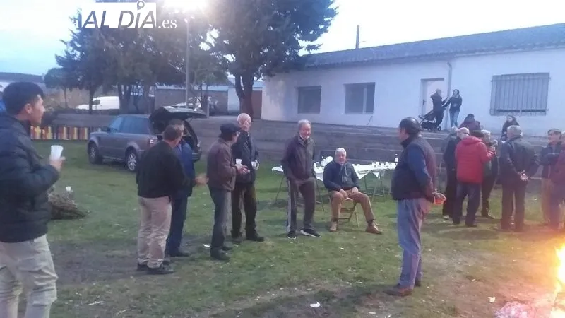 Los vecinos de Cipérez volvieron a celebrar el Jueves Merendero