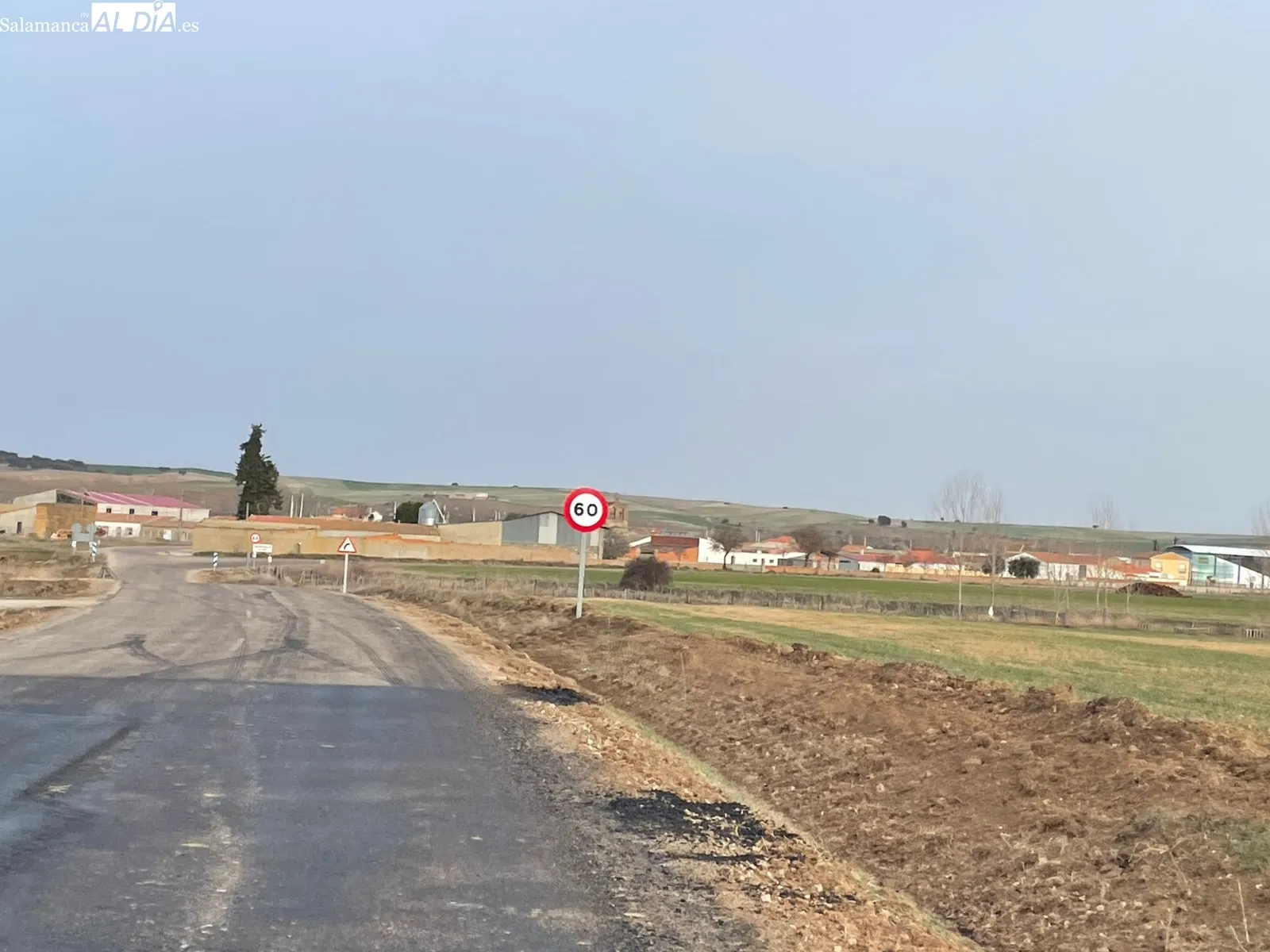 Foto 2 - Corte de la carretera DSA-151 entre Pedrosillo de Alba y Gajates
