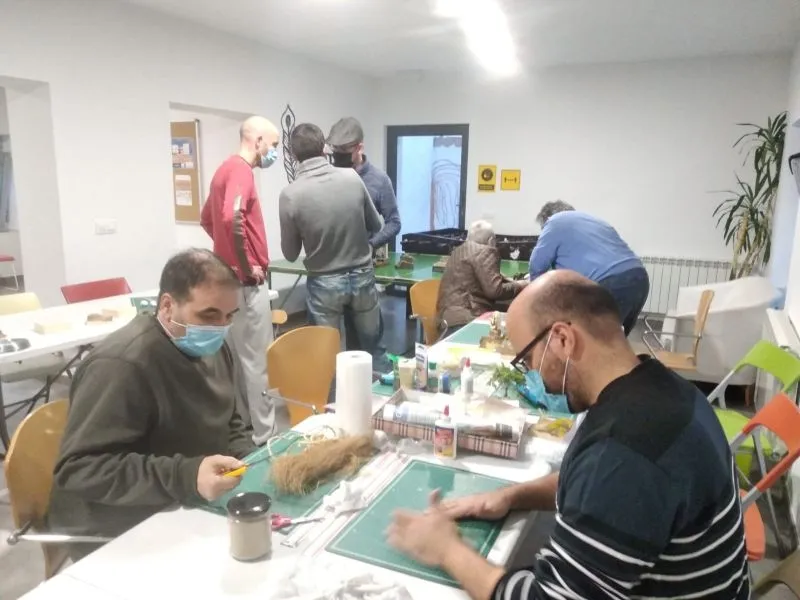 Foto 5 - Un nuevo taller de modelismo atrae a los aficionados a Santa Marta de Tormes