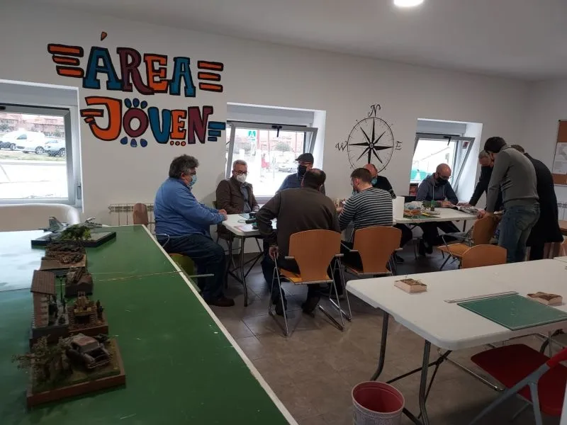 Foto 11 - Un nuevo taller de modelismo atrae a los aficionados a Santa Marta de Tormes