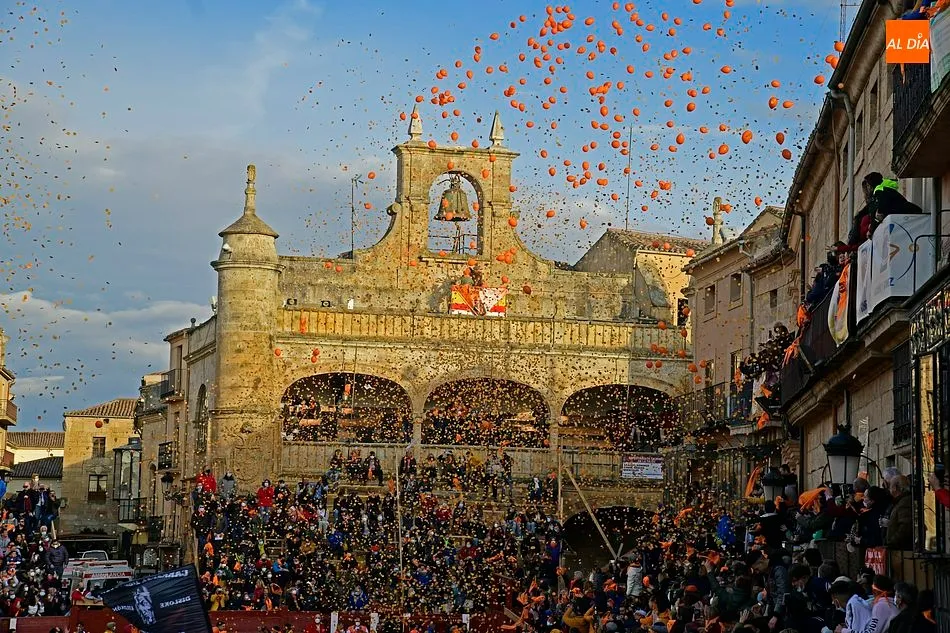 Foto 6 - Ciudad Rodrigo estalla de j&uacute;bilo con el regreso de su Carnaval del Toro