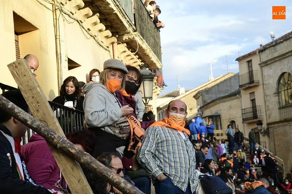 Foto 2 - Ciudad Rodrigo estalla de j&uacute;bilo con el regreso de su Carnaval del Toro