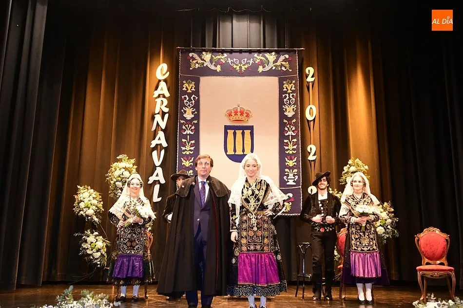 Foto 8 - Almeida abre oficialmente el Carnaval resaltando el &lsquo;enamoramiento&rsquo; de Mir&oacute;briga y Madrid