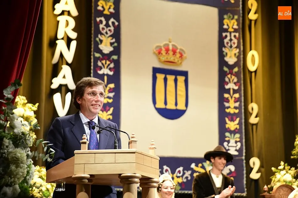 Foto 4 - Almeida abre oficialmente el Carnaval resaltando el &lsquo;enamoramiento&rsquo; de Mir&oacute;briga y Madrid