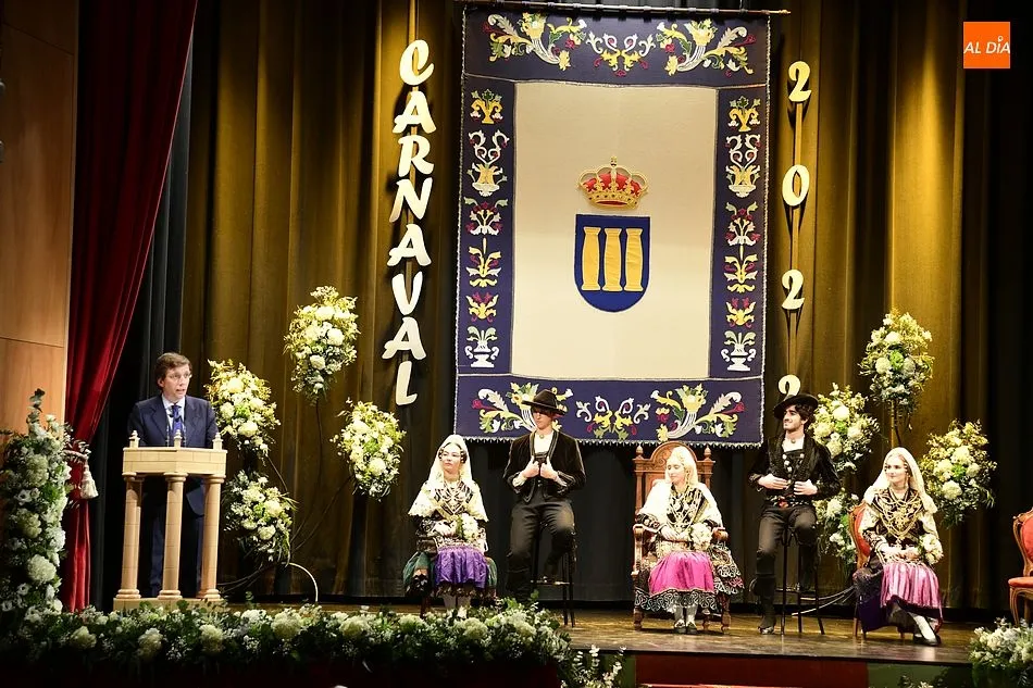 Foto 2 - Almeida abre oficialmente el Carnaval resaltando el &lsquo;enamoramiento&rsquo; de Mir&oacute;briga y Madrid