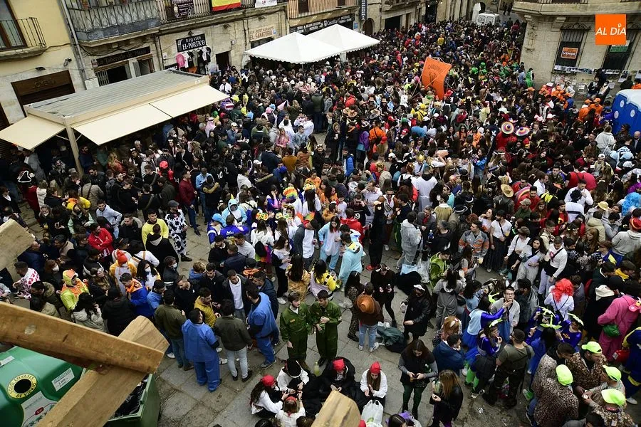 Foto 8 - El S&aacute;bado de Carnaval brinda de nuevo im&aacute;genes multitudinarias en Ciudad Rodrigo