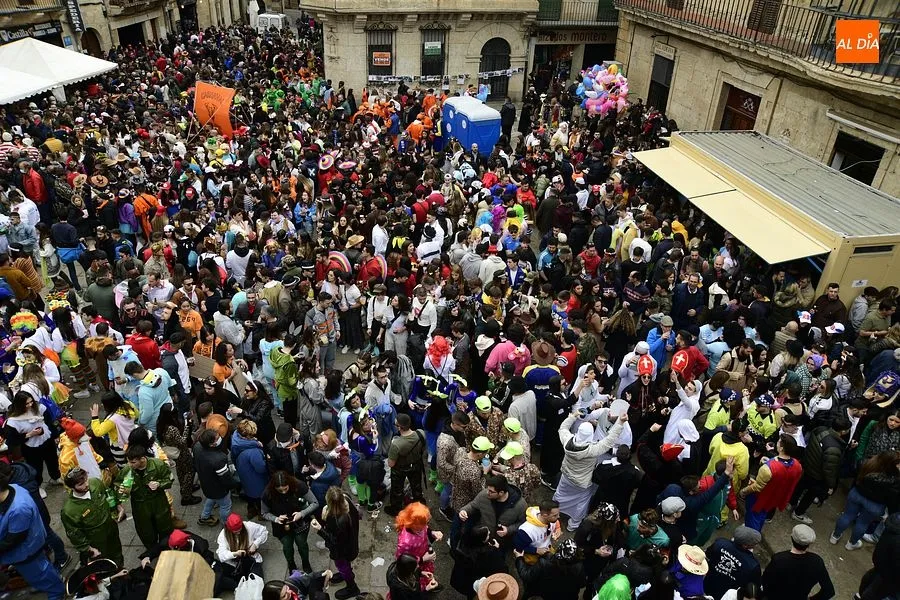 Foto 7 - El S&aacute;bado de Carnaval brinda de nuevo im&aacute;genes multitudinarias en Ciudad Rodrigo