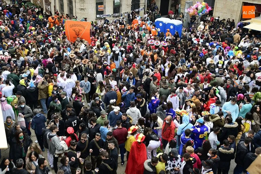 Foto 5 - El S&aacute;bado de Carnaval brinda de nuevo im&aacute;genes multitudinarias en Ciudad Rodrigo
