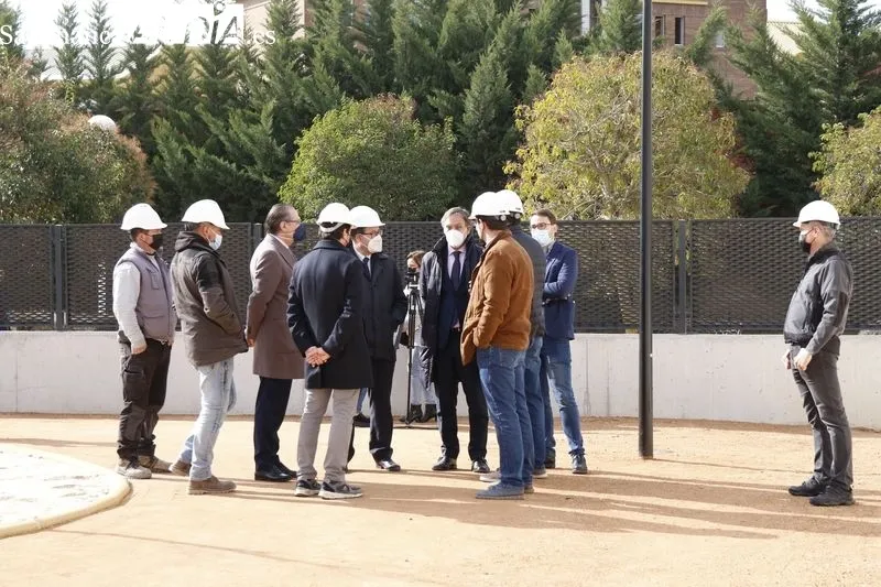 Visita del alcalde, Carlos García Carbayo, a la nueva promoción de viviendas protegidas de alquiler, construida entre las calles Antonio Romo Pedraz y Silvestre Sánchez Sierra. Foto de David Sañudo
