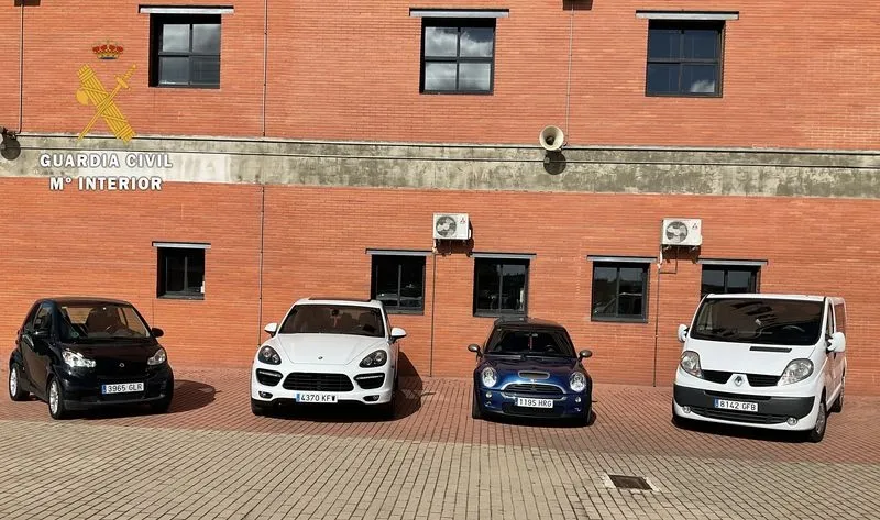 Imágenes de la detención en Carbajosa de un matrimonio con más de dos kilos de cocaína de gran pureza