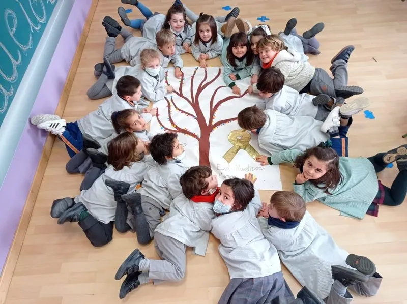 Actos del Día Internacional del Niño con Cáncer en el colegio Calasanz de Salamanca