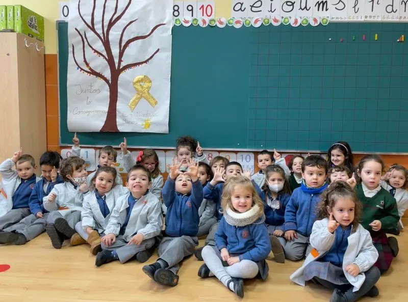 Actos del Día Internacional del Niño con Cáncer en el colegio Calasanz de Salamanca