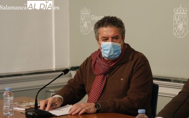 Carlos García Medina, autor de la obra / FOTO: DAVID SAÑUDO
