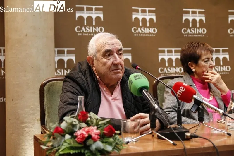Presentación de los actos del Centenario del nombramiento de Teresa de Jesús Doctora Honoris Causa, que se celebrarán en el Casino de Salamanca