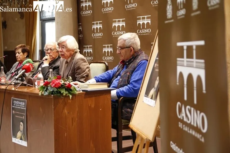 Presentación de los actos del Centenario del nombramiento de Teresa de Jesús Doctora Honoris Causa, que se celebrarán en el Casino de Salamanca