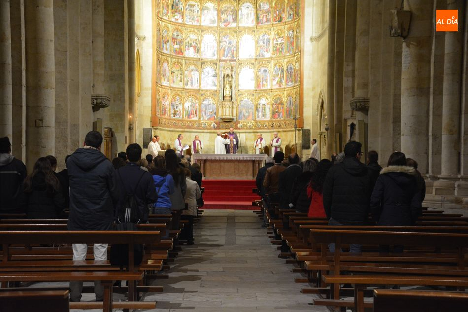 El Obispo De Salamanca José Luis Retana Presidirá La Eucaristía Del Miércoles De Ceniza A Las 