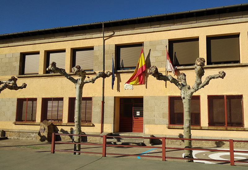 Las quejas del AMPA y la dirección del Colegio Filiberto Villalobos de Béjar paran una obra ayuntamiento concejalia obras