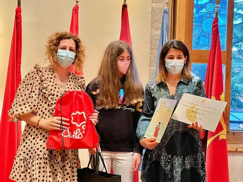 Foto 2 - Luc&iacute;a Acevedo y Javier P&eacute;rez, dos albenses premiados por la asociaci&oacute;n 'De la Cuna al Sepulcro'