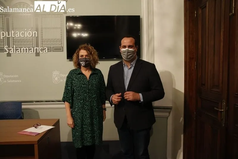 El diputado de Cultura, David Mingo, y la vicerrectora de Ciencias de la Salud y Asuntos Sociales de la USAL, Ana Martín, en la presentación del programa 'Provincia Creativa'. Foto de David Sañudo