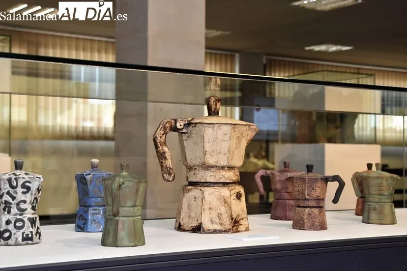 Exposición del artista Manuel Calvo en el Ayuntamiento de Villares de la Reina