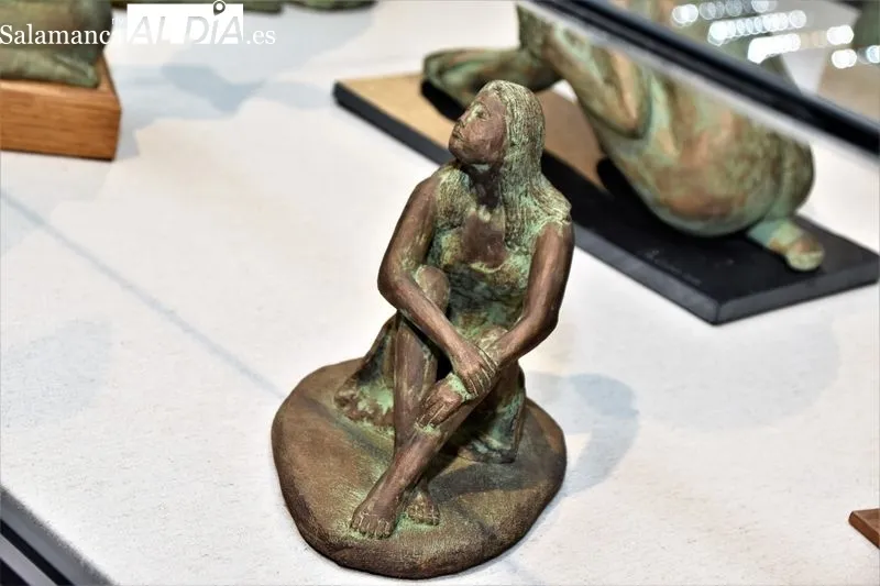 Exposición del artista Manuel Calvo en el Ayuntamiento de Villares de la Reina