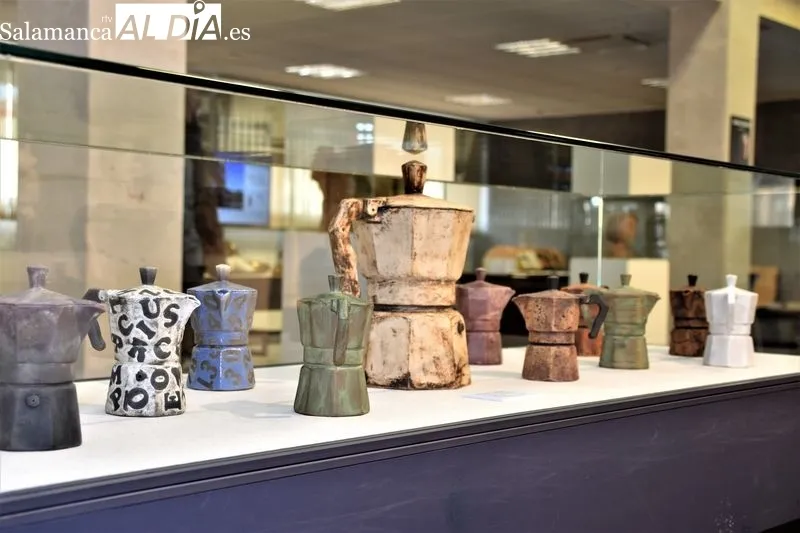 Exposición del artista Manuel Calvo en el Ayuntamiento de Villares de la Reina