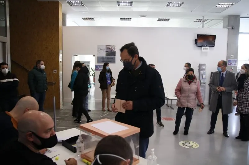 Luis Fuentes votando en Salamanca - David Sañudo