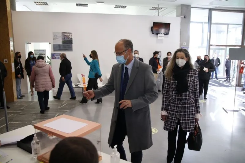 Luis Fuentes votando en Salamanca - David Sañudo