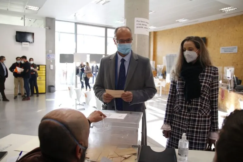 Luis Fuentes votando en Salamanca - David Sañudo