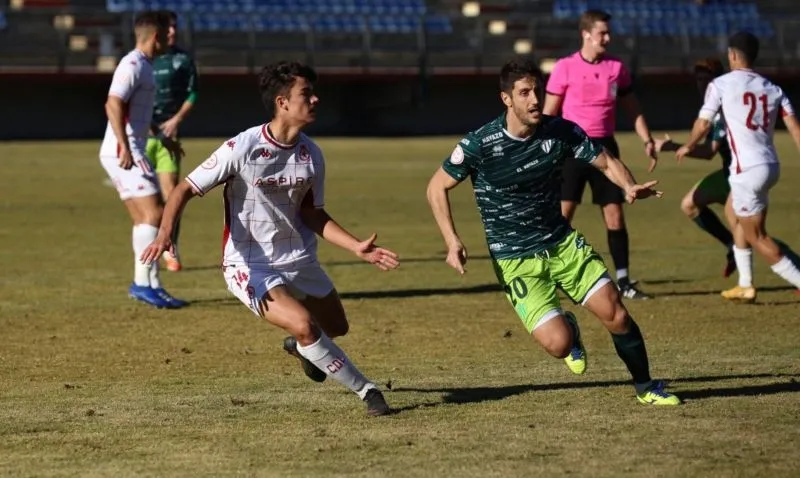 El Guijuelo sigue líder, invicto y poniendo terreno de por medio ante sus seguidores - Fotos: CD Guijuelo Twitter