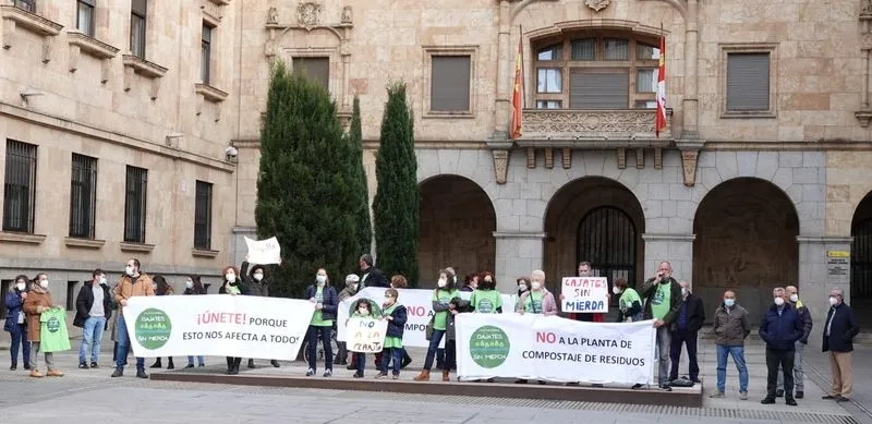Foto 10 - 'Gajates sin mierda' vuelve a manifestarse y protesta en Salamanca