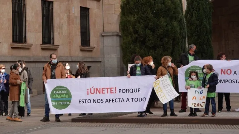 Foto 9 - 'Gajates sin mierda' vuelve a manifestarse y protesta en Salamanca