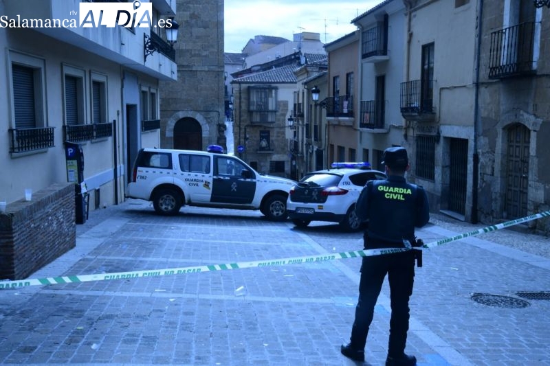 Foto 2 - Noche trágica en Ciudad Rodrigo: pierde la vida un hombre de 30 años tras ser apuñalado 