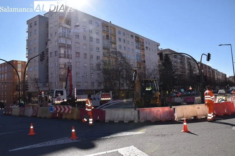 Obras en el cruce de Federico Anaya, los Cedros y Paseo de los Olivos